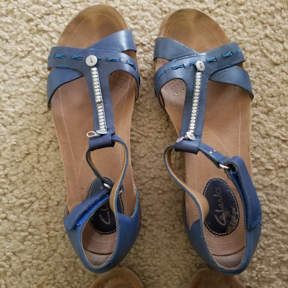 Clark's blue and silver sandles sz 6.5